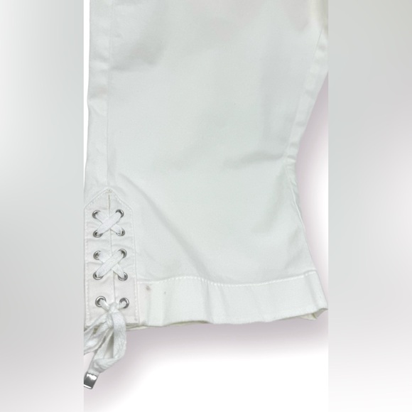 🛍️SALE🛍️ White House Black Market Pedal Pusher Lace-Up Detail Crop Pants - Picture 8 of 8
